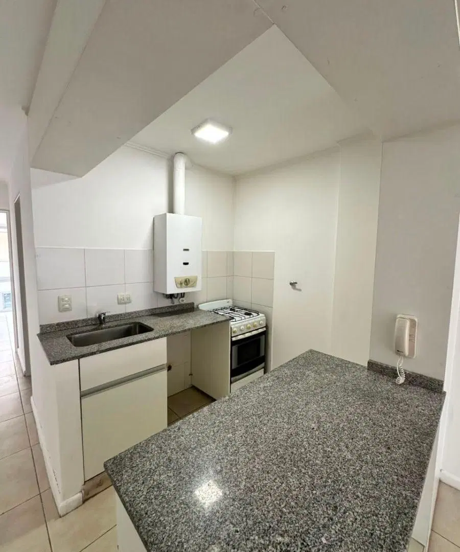 B° Nueva Cordoba | 2 Dorm. c/ Balcón | Plaza España 5