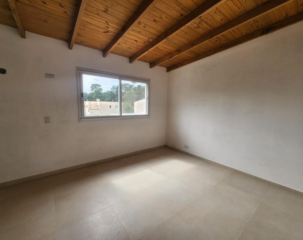 Foto de Casa a estrenar en Condominio la Casona del Parque. Pinamar., imagen 2