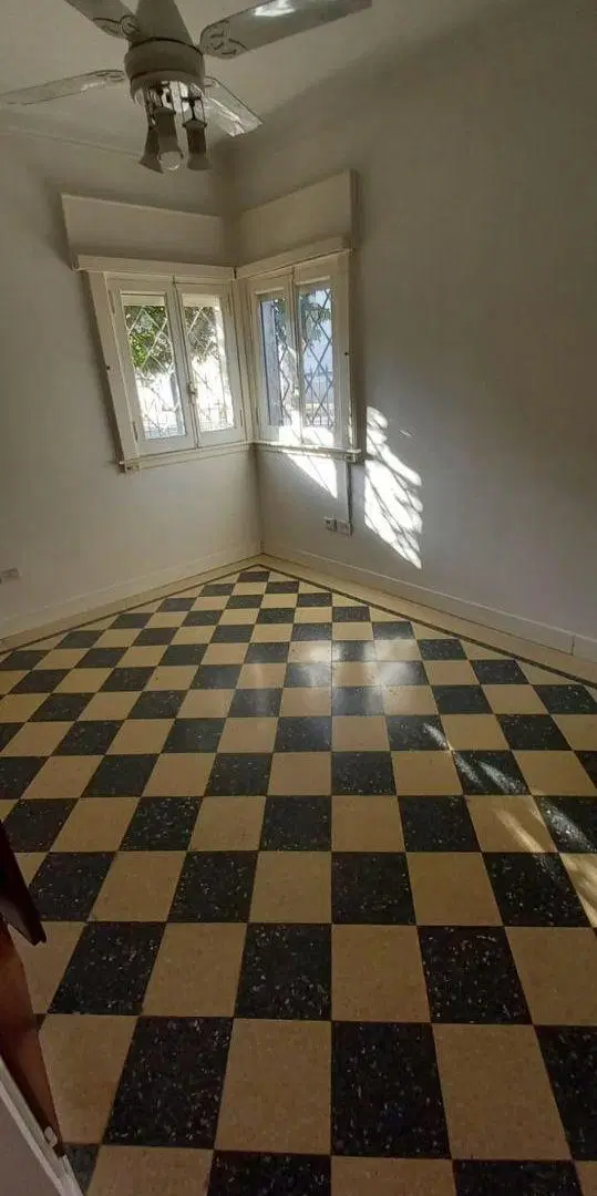 Casa todo PB en esquina de 4 amb con patio y 2 baños 4