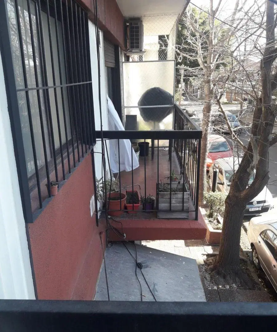 Precioso Dpto de 2 amb + Division Movil con balcon y cocina separada. Apto Prof o Vivienda 5