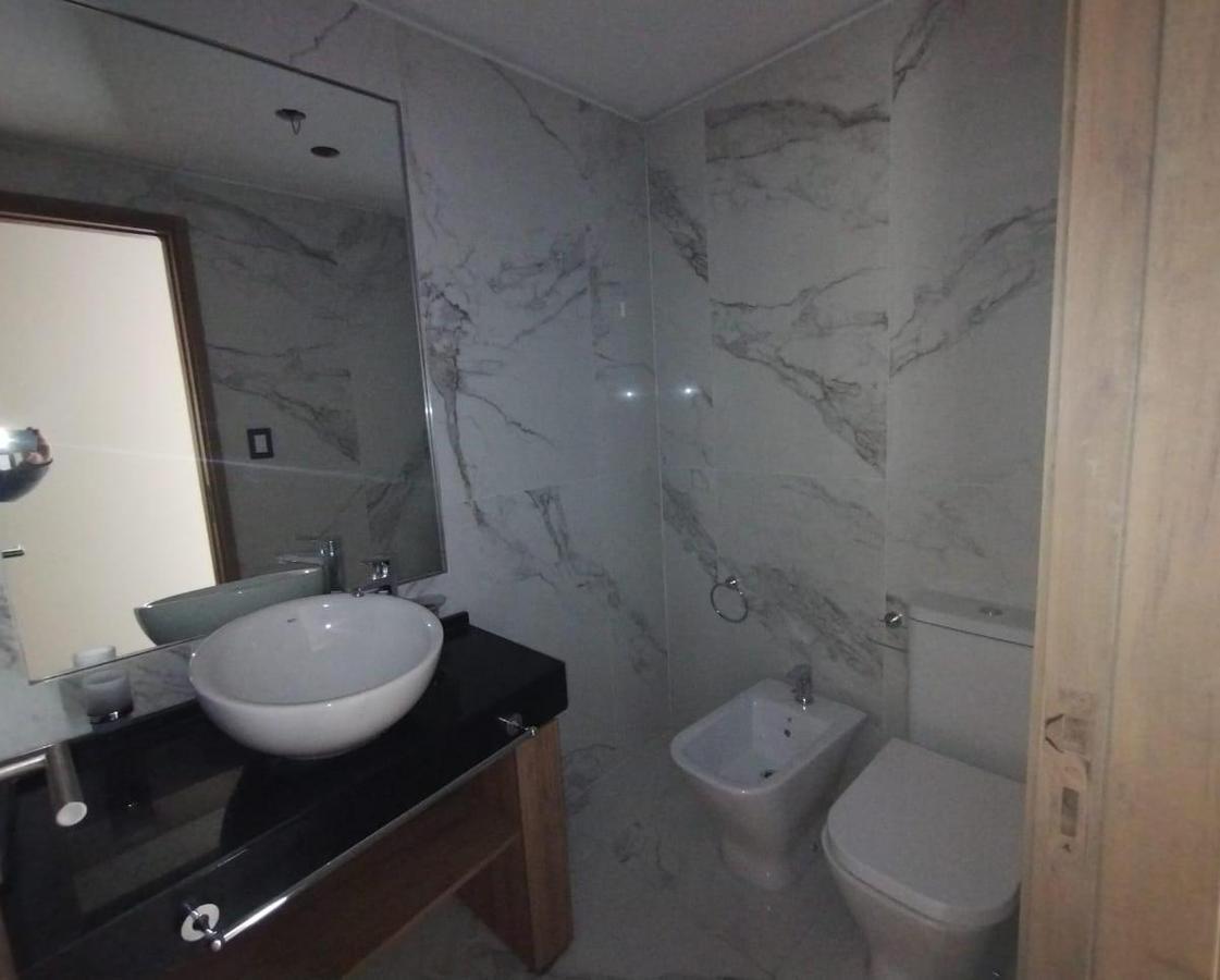 Adobe Inmobiliaria Vende Ubicadísimo Departamento en Edificio Leloir 4
