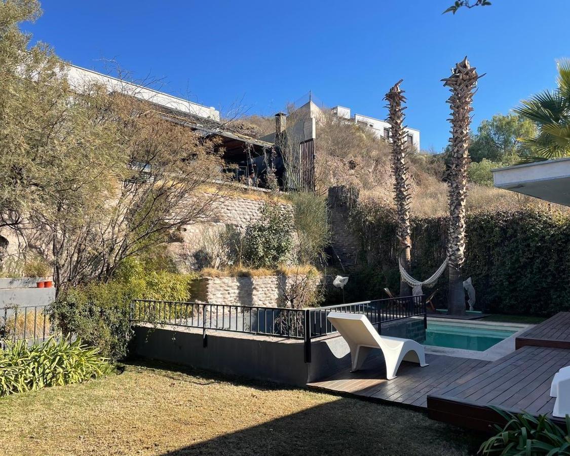 Adobe Vende Propiedad en Calle Benito de San Martin, Chacras de Coria 5