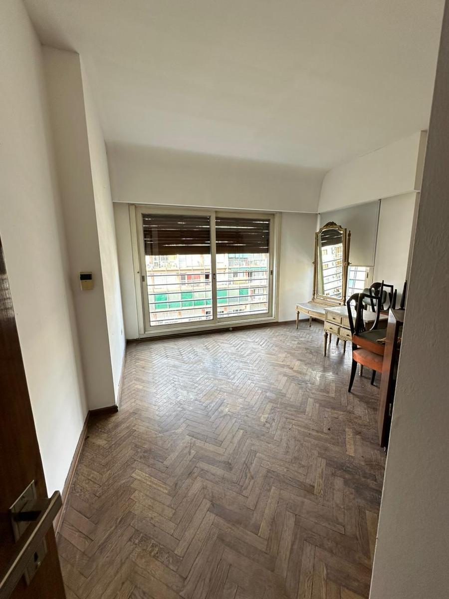 Foto de Departamento con cochera en venta en Peatonal Sarmiento, ciudad, imagen 2