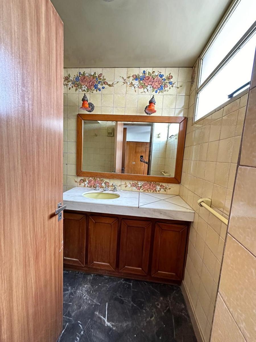 Departamento con Cochera en Venta en Peatonal Sarmiento, Ciudad 4