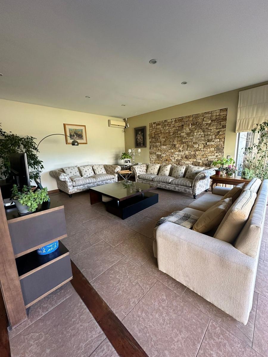 Casa en Venta Muy Bien Ubicada en B° Palmares 1