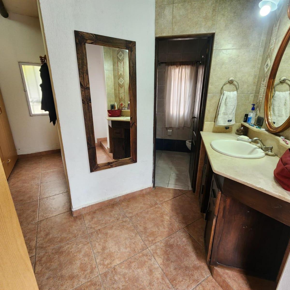 Casa de 4 Habitaciones en Venta en B° La Masía 2