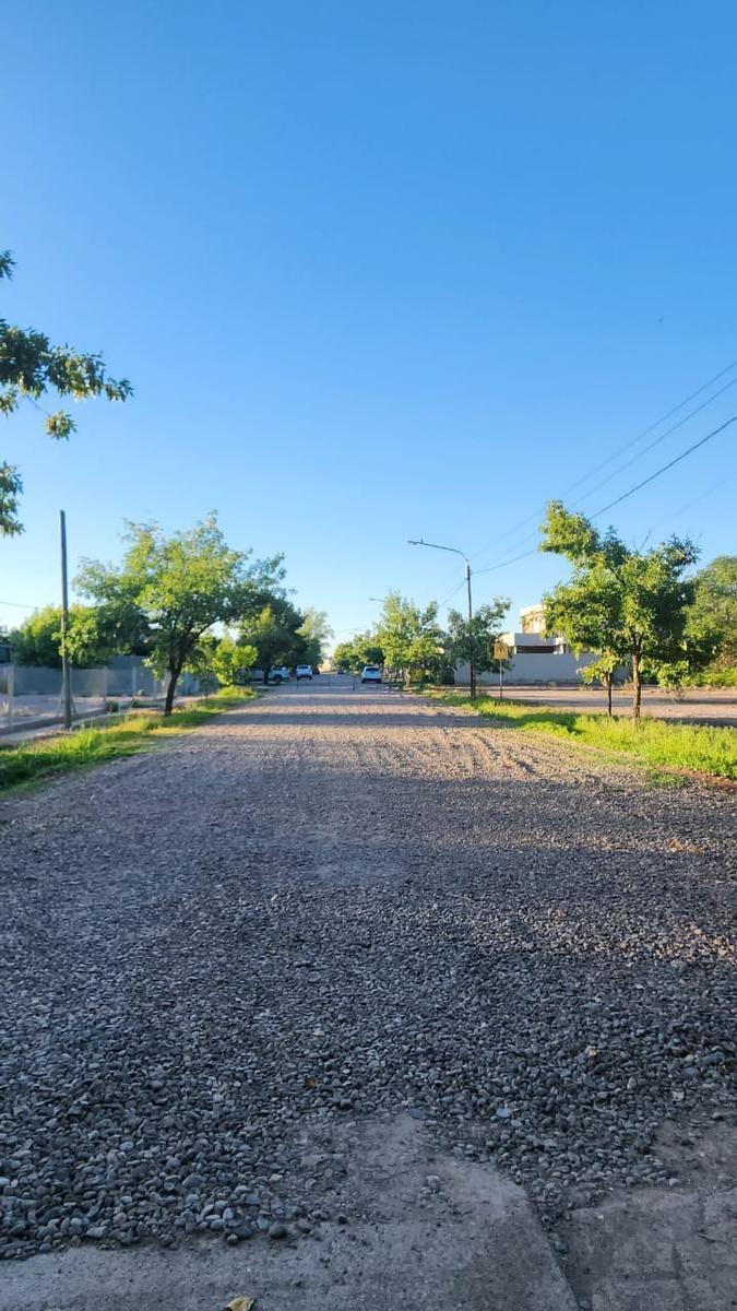 Terreno en Venta en Callejón Privado en Chacras de Coria 3