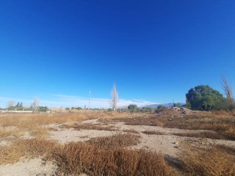 Terreno de 5.5 Has en Venta con Frente a Calle Terrada, Maipú 1