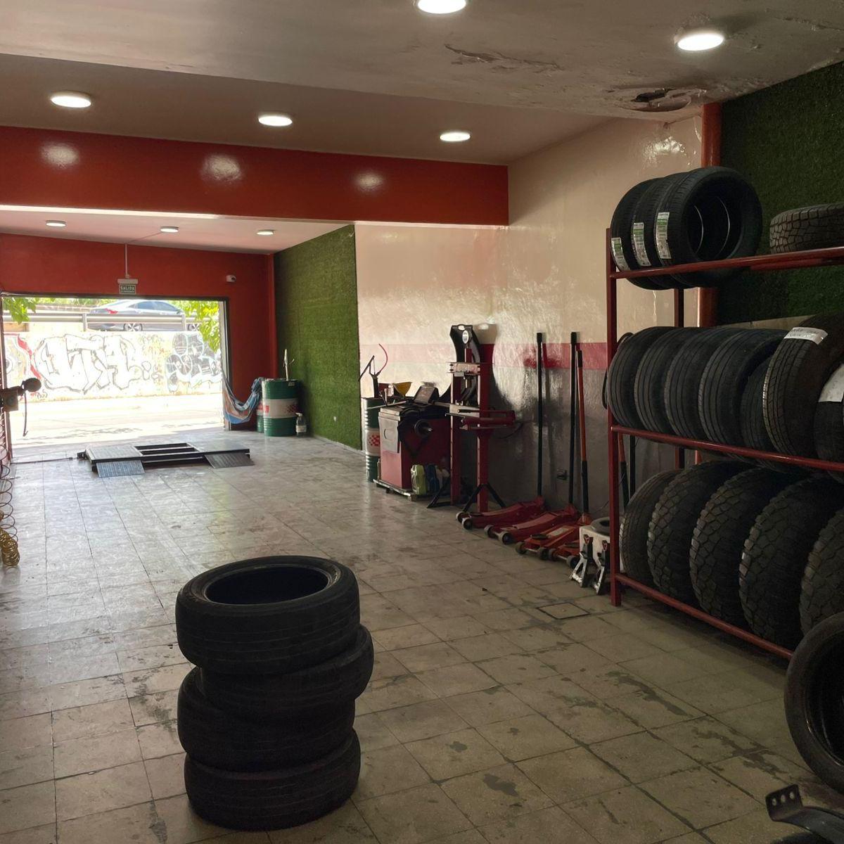 Casa y Locales en Venta en Alto Dorrego, Guaymallén 3