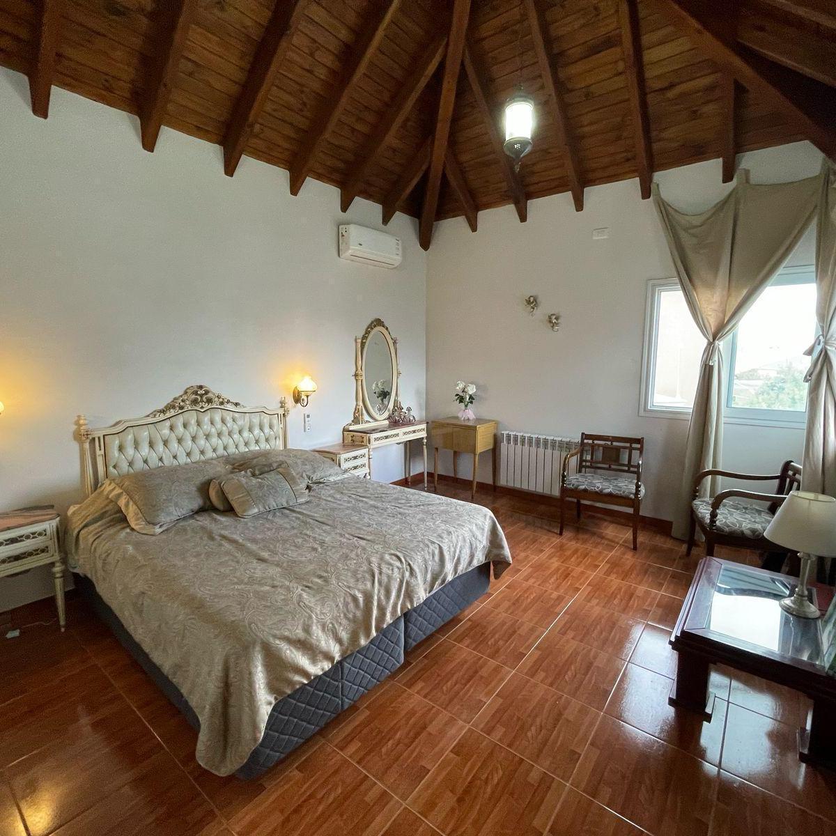 Casa de 4 Dorm. en Venta en B° Prima Terra, Maipú 4