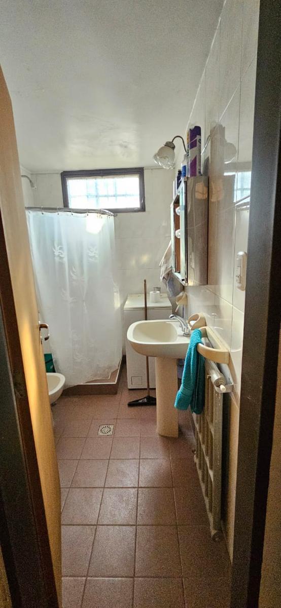 Casa de 3 Dorm. a La Venta en B° Jardines de Santa Oliva 5