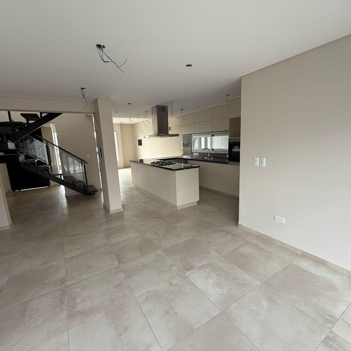 Casa en Terrazas Park - Lunlunta 4