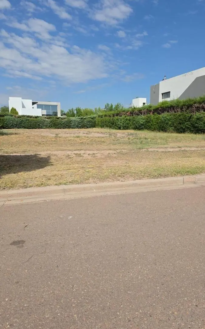 Venta de terreno en Barrio las Candelas II 3