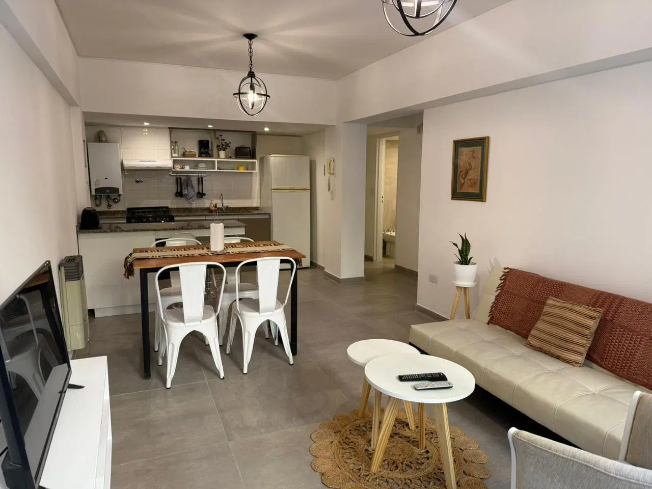 EXCLUSIVO DEPARTAMENTO AMOBLADO EN VENTA EN EL CORAZÓN DE LA CIUDAD DE MENDOZA 2