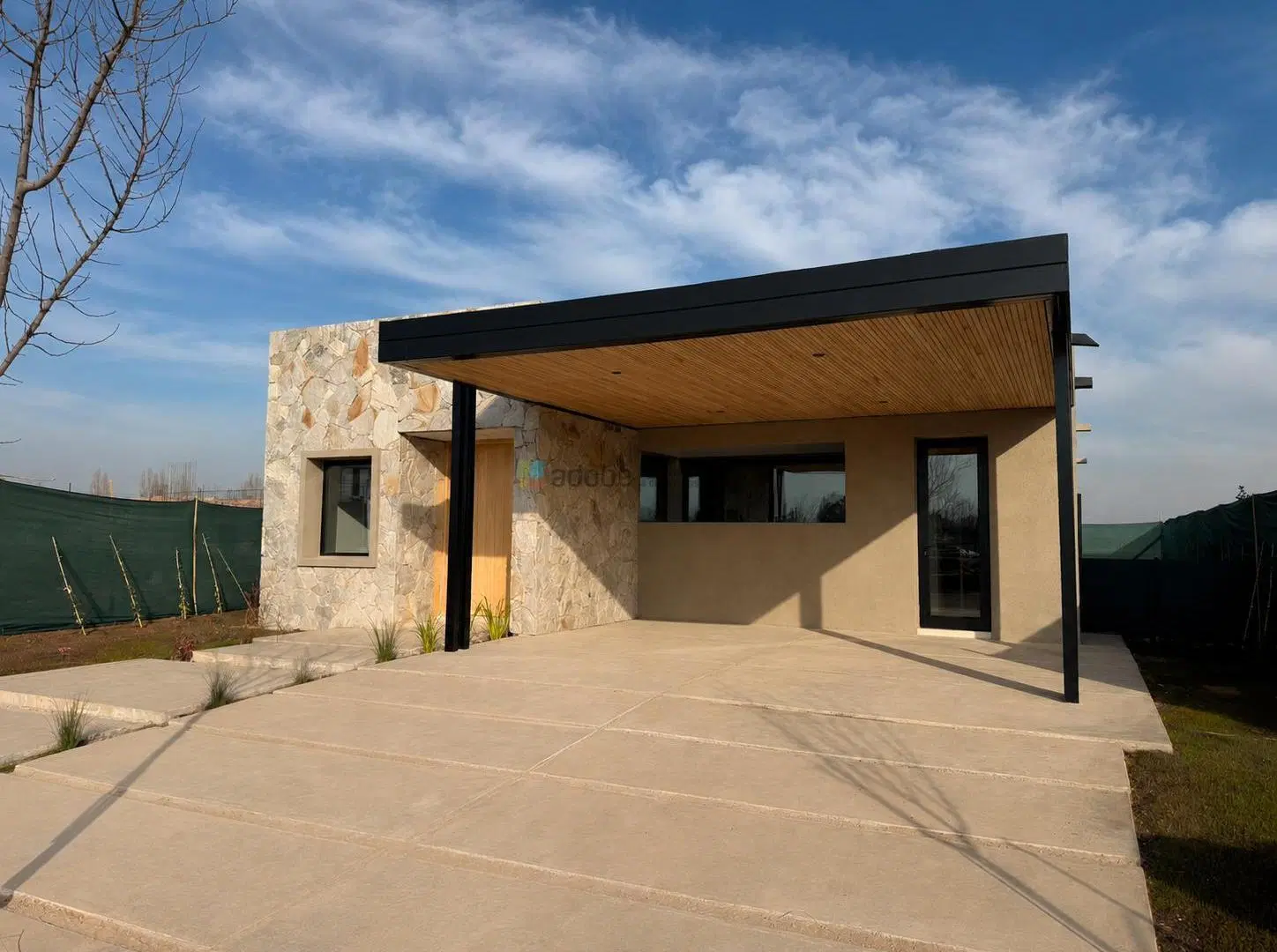Casa B° Rincón Viamonte 8