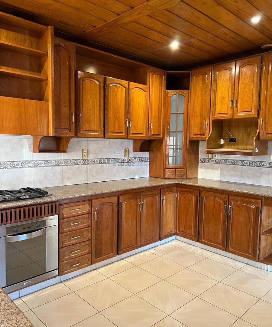 Foto de Departamento en Alquiler de 3 dormitorios, imagen 2