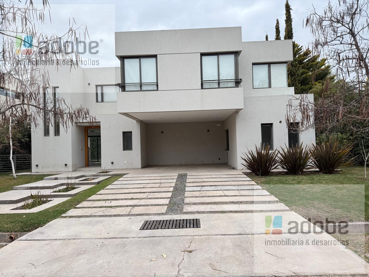 Foto de Casa en B° Pueyrredón- Chacras de Coria, imagen 4