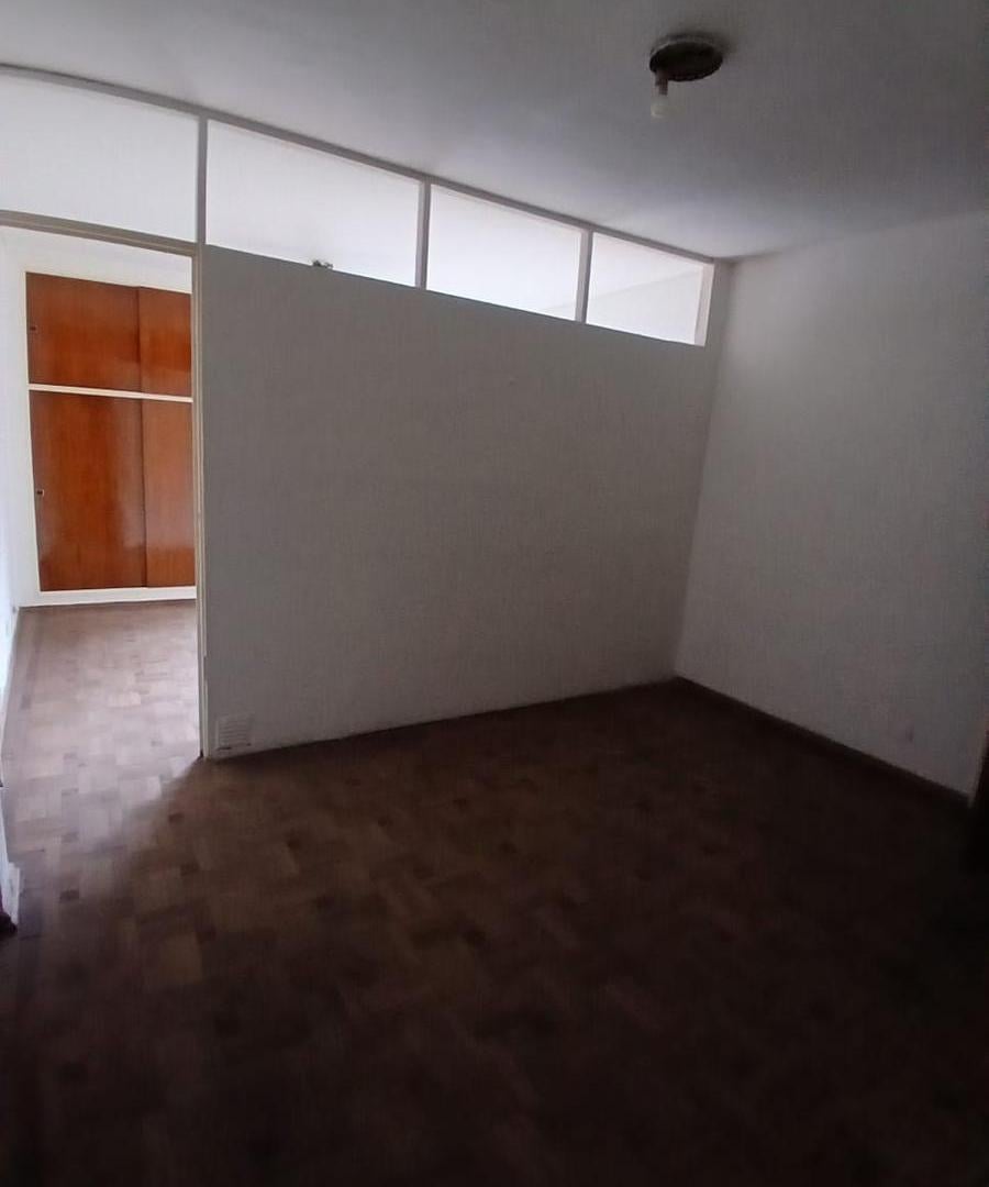 Monoambiente dividido en alquiler en pleno Centro, a una cuadra de Cañada