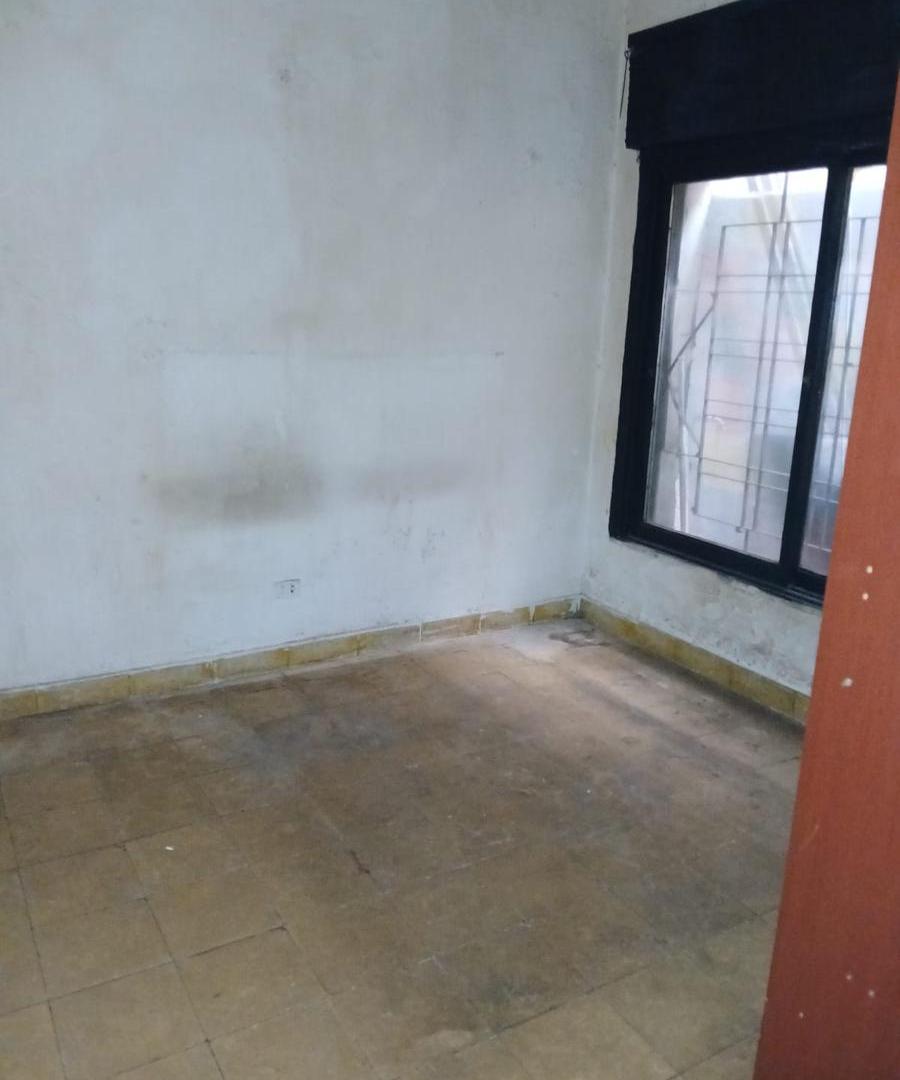 Foto de Local comercial en alquiler sobre Av. Patria, con gran vidriera, 200 m², imagen 5