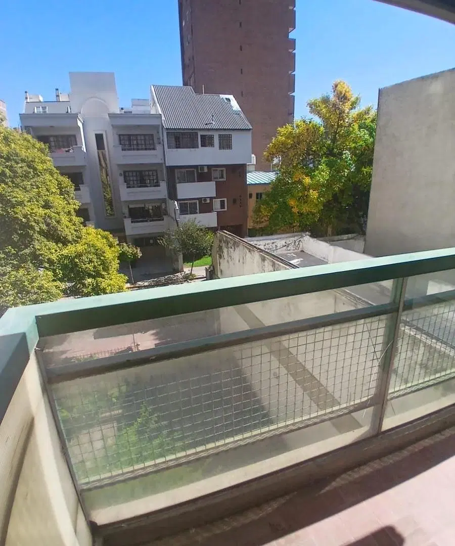 En venta Departamento externo de 2 dormitorios con balcón en Nueva Córdoba, ideal para vivir o inver 3