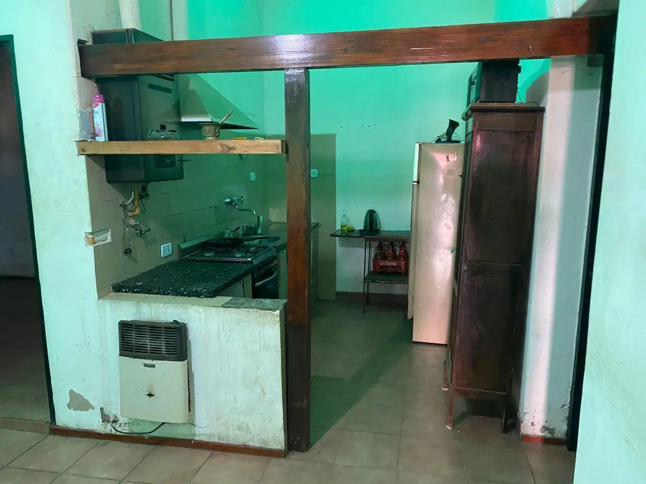 Casa esquina a reciclar con local comercial en B° Los Paraísos 2
