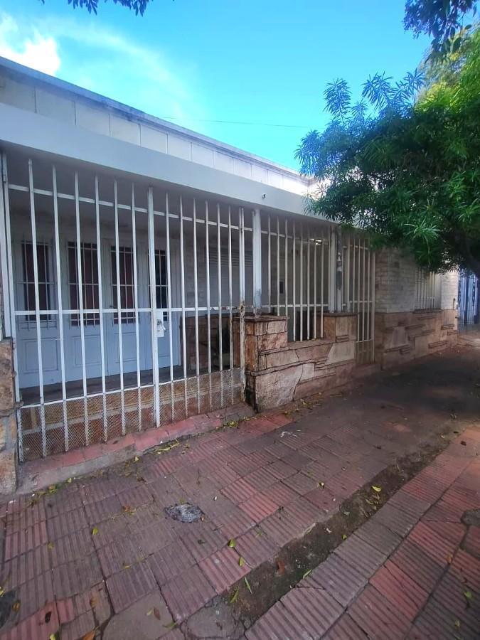Oportunidad en Alto Alberdi: Casa 2 Dormitorios con Lote de 325 m²