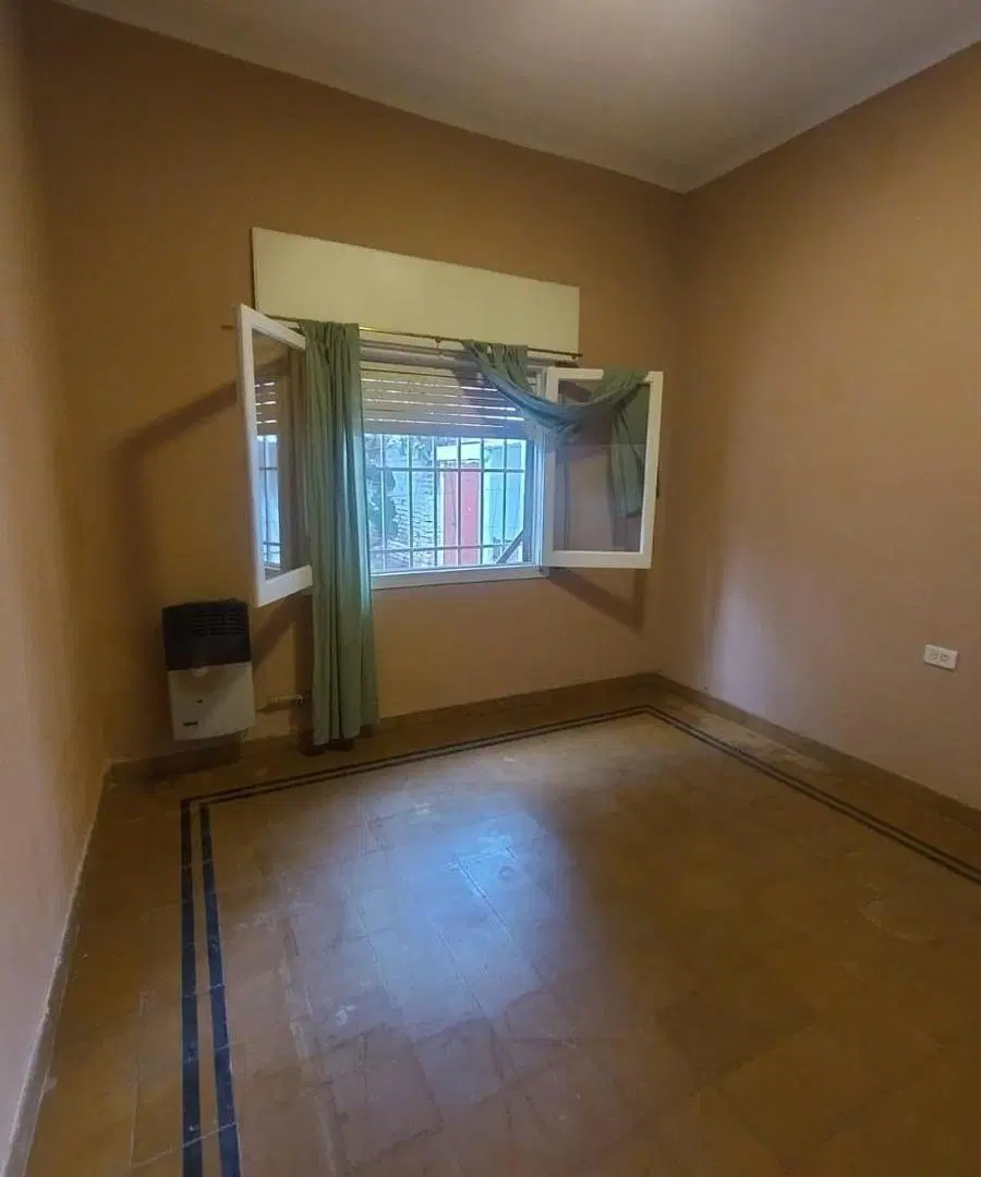 Oportunidad en Alto Alberdi: Casa 2 Dormitorios con Lote de 325 m² 1