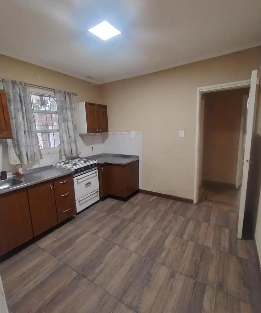 Oportunidad en Alto Alberdi: Casa 2 Dormitorios con Lote de 325 m² 2