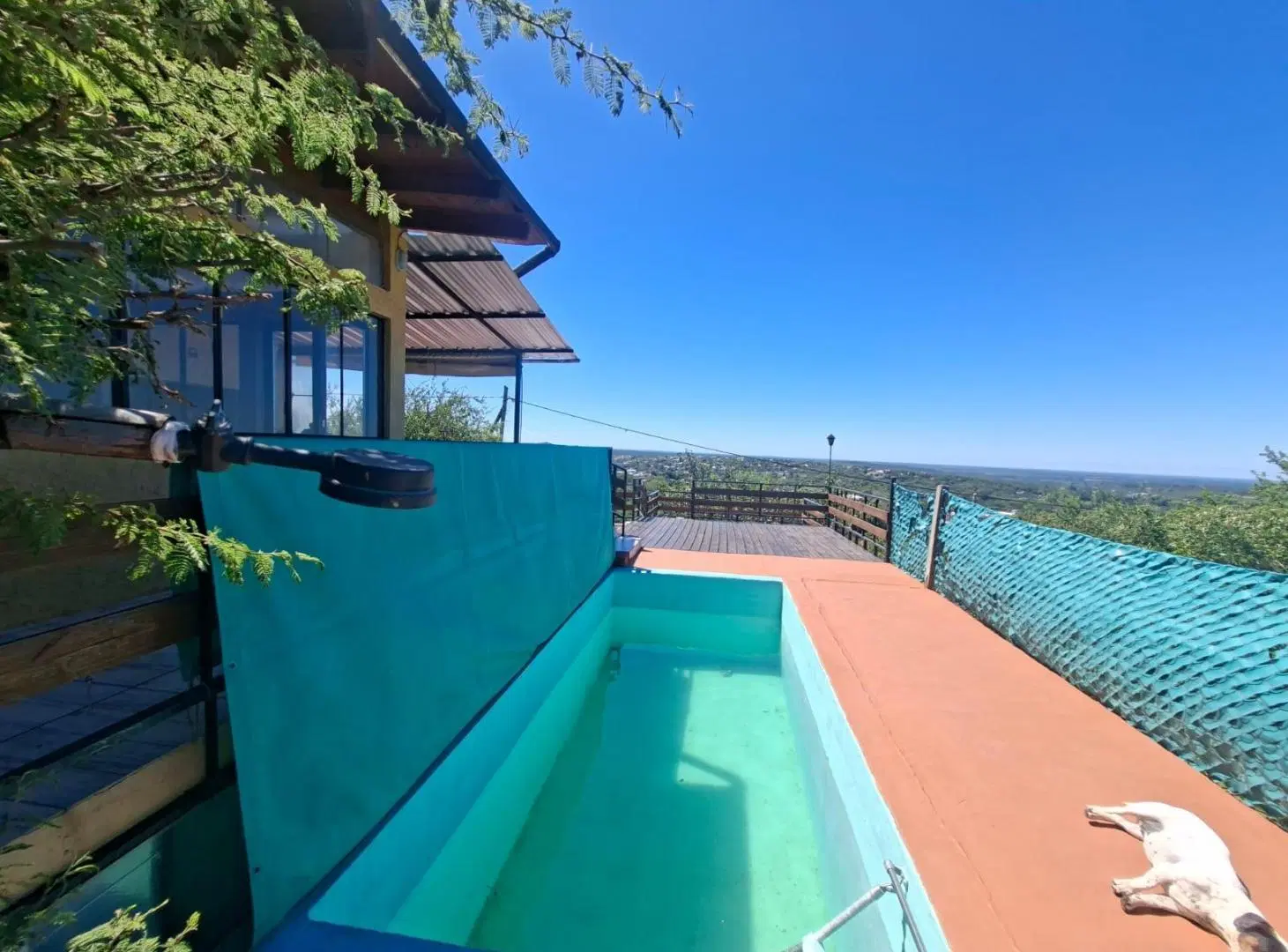 Casa en alquiler en Salsipuedes con vistas abiertas, 3 dormitorios y amplio salón multiuso 1