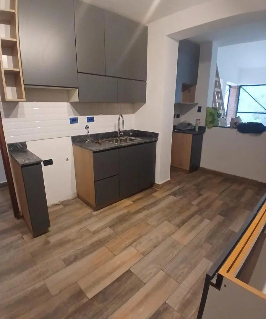 Casa reciclada de 3 dormitorios con patio - 360m2 de terreno 1