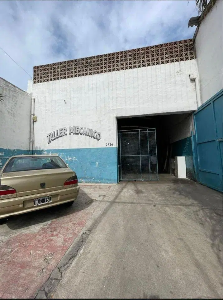 ALQUILO GALPON 300M2 - SAN VICENTE 1