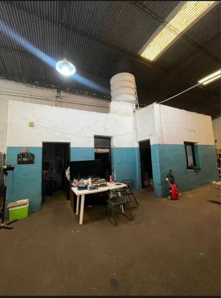 ALQUILO GALPON 300M2 - SAN VICENTE 6