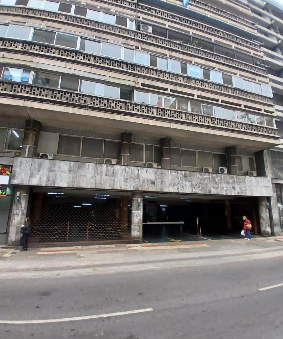 Foto de Cochera en venta en excelente ubicación sobre Chacabuco, imagen 5