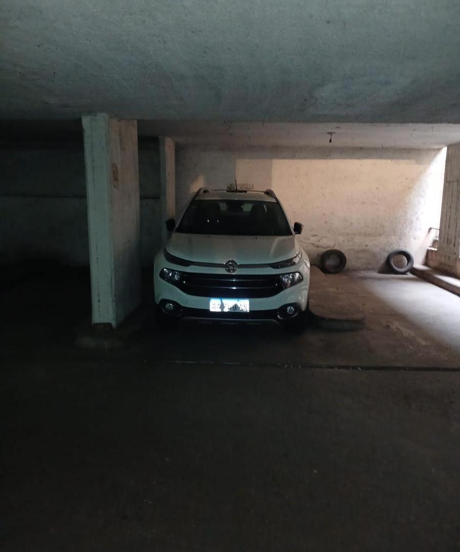 Foto de Cochera en venta en excelente ubicación sobre Chacabuco, imagen 3