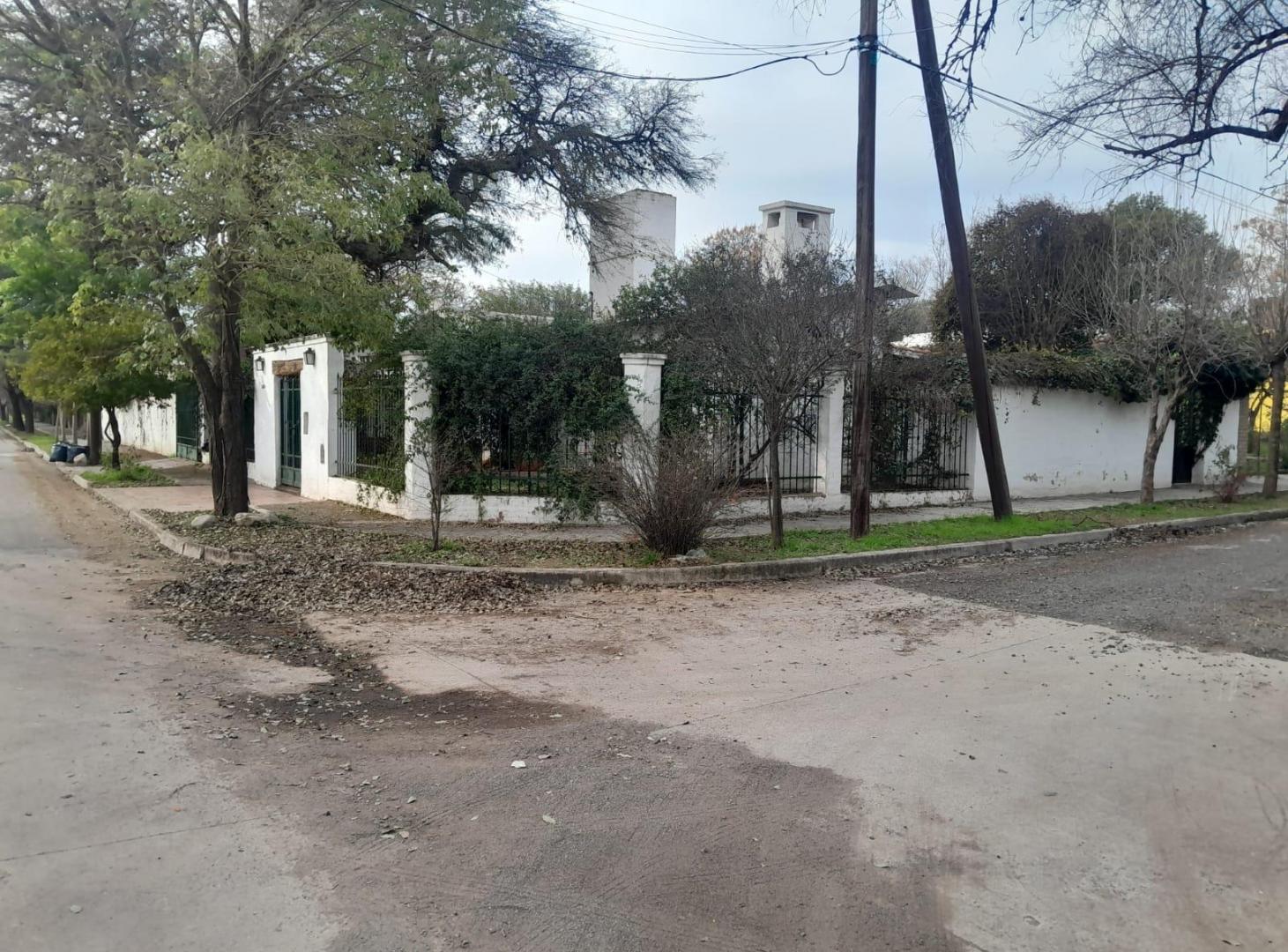 Foto de Casa APTA CRÉDITO con pileta, quinchos y depto independiente, imagen 3
