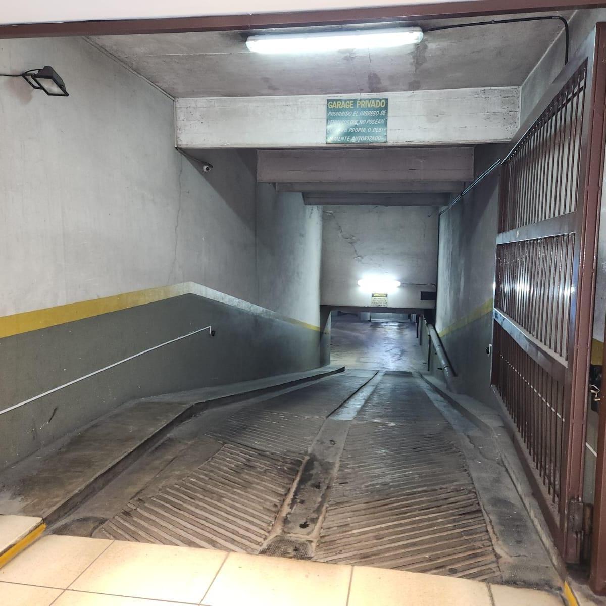 Foto de Cochera en Esmeralda al 800 - Alquiler y Venta, imagen 5
