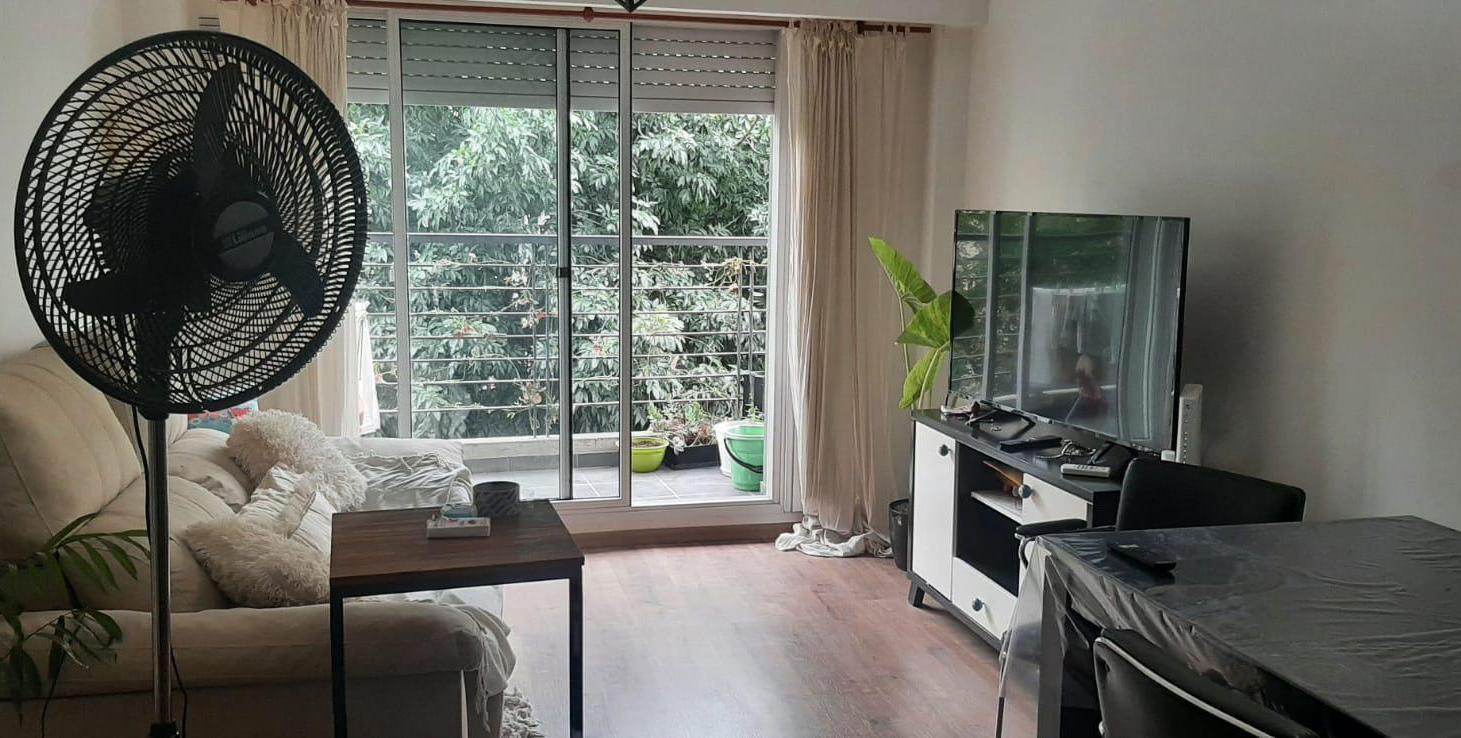 Departamento 2 ambientes frente con balcon, -Alquiler-Almagro