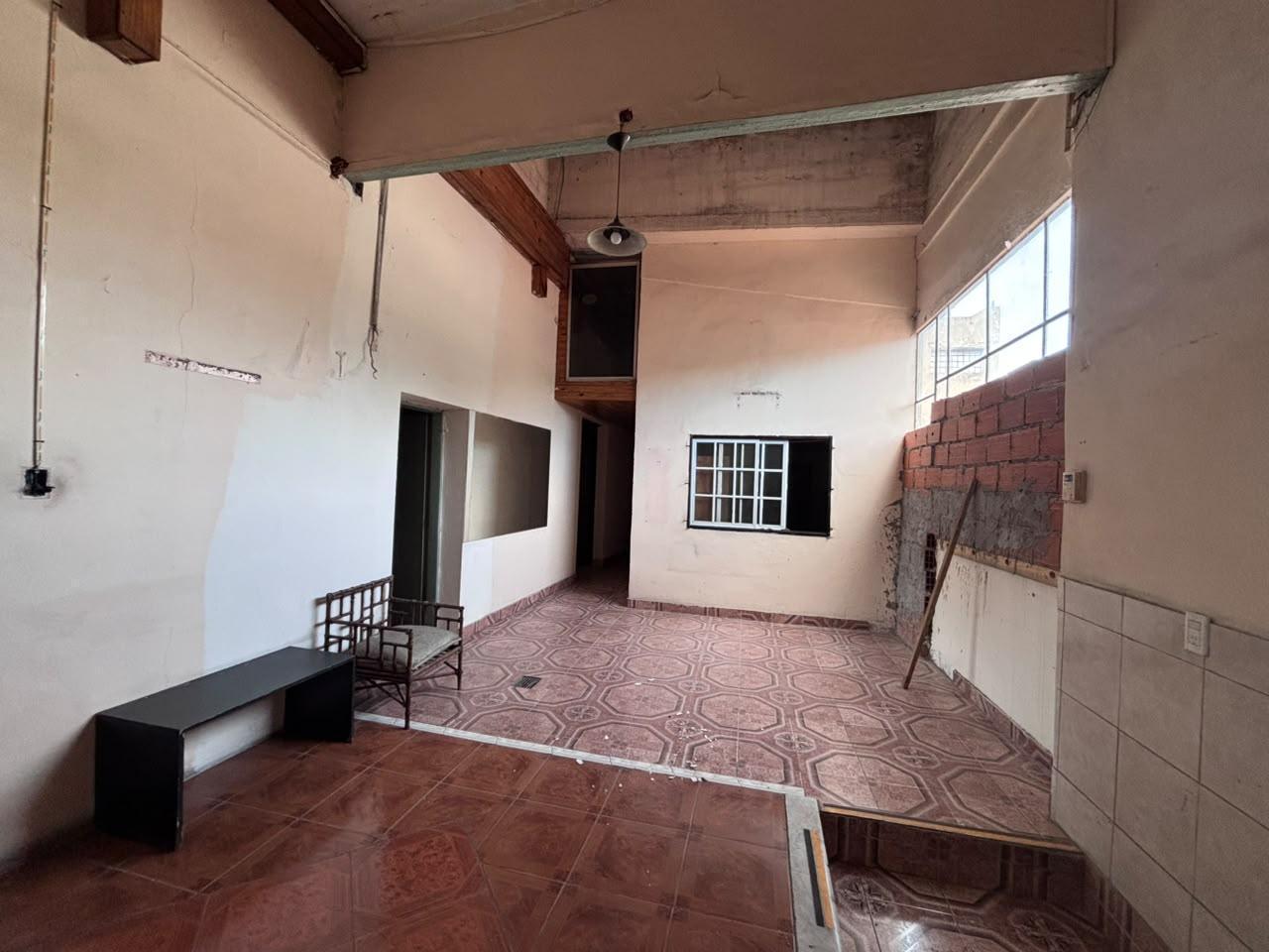 Foto de Edificio (ex hotel) en Barracas - Venta - Para refaccionar o lote, imagen 3
