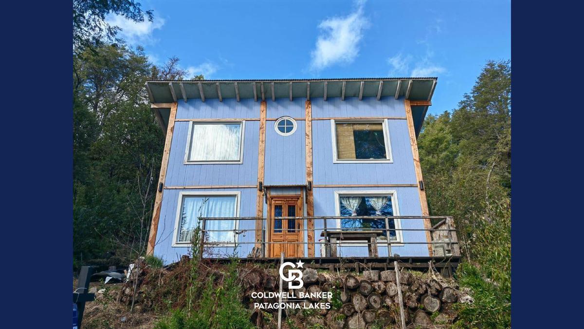 VENTA Casa 3 ambientes, 61 m2, lote de 336 m2, Calle 27 s/n, Altos de Cumelen, Villa la Angostura