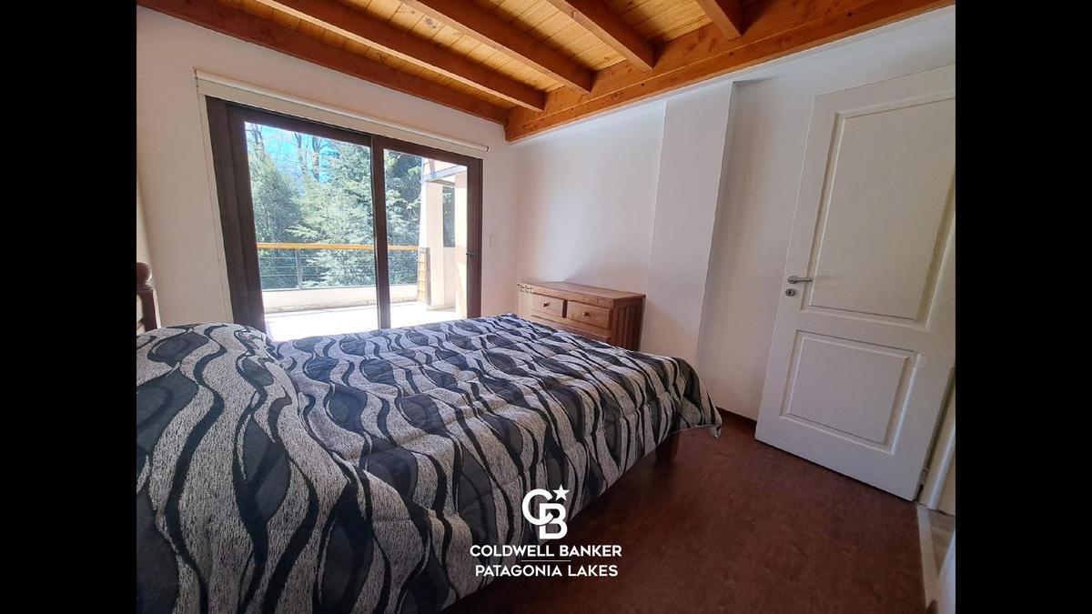 Foto de VENTA Departamento 2 dorm Amoblado Balcón Cochera y Baulera Complejo, imagen 2