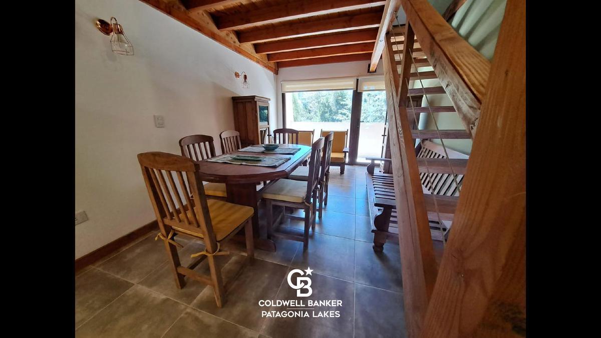 VENTA Departamento 2 dorm Amoblado Balcón Cochera y Baulera Complejo Patagonia Villa La Angostura