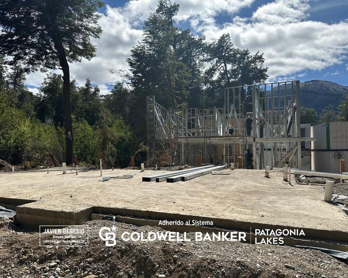 Venta Casa Villa La Angostura 122 m2 cubiertos en pozo, vista parcial al lago 3 dormitorios Villa C