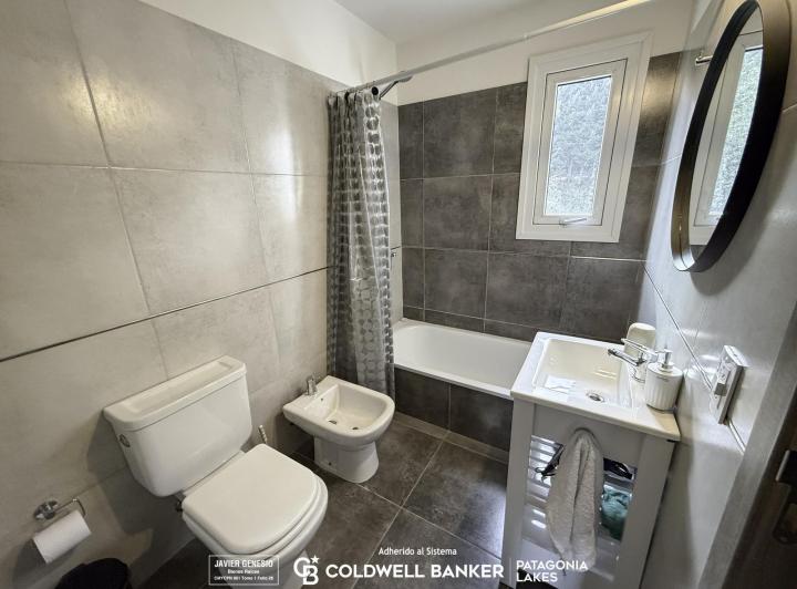 VENTA Departamento 42,15m2 deck cochera El mercado Villa la Angostura