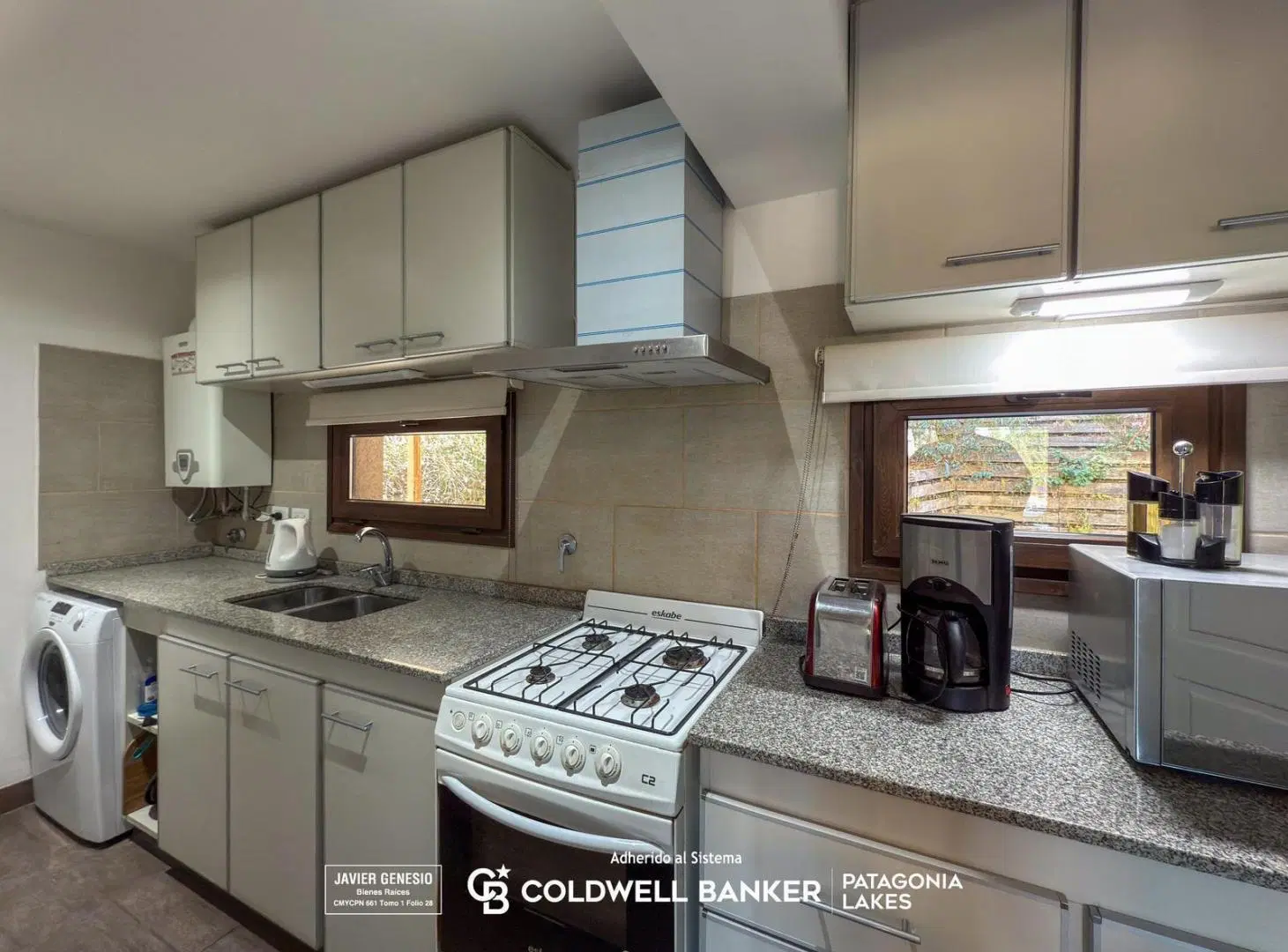 VENTA departamento 42 m2 c/deck mas baulera y cochera. Zona centro, Villa La Angostura 5