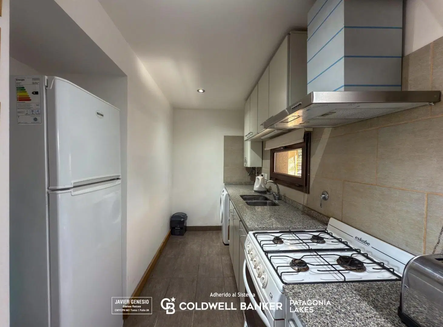 VENTA departamento 42 m2 c/deck mas baulera y cochera. Zona centro, Villa La Angostura 4