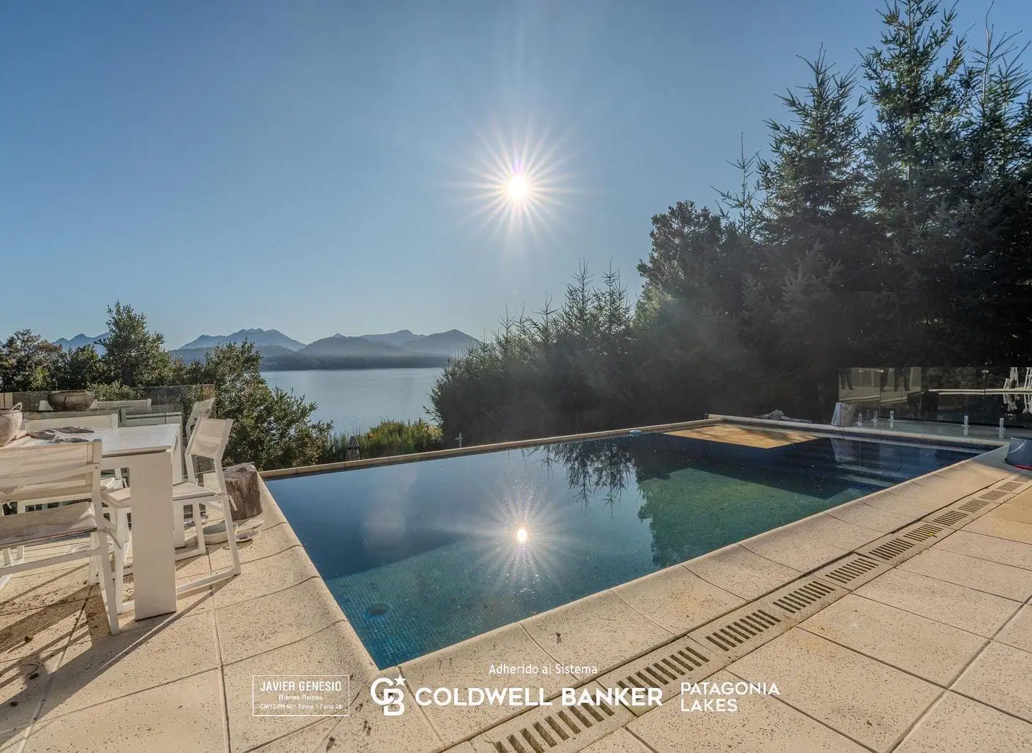 VENTA Casa con Costa , Vista Panoramica  y Bajada al Lago Nahuel Huapi Villa La Angostura 4