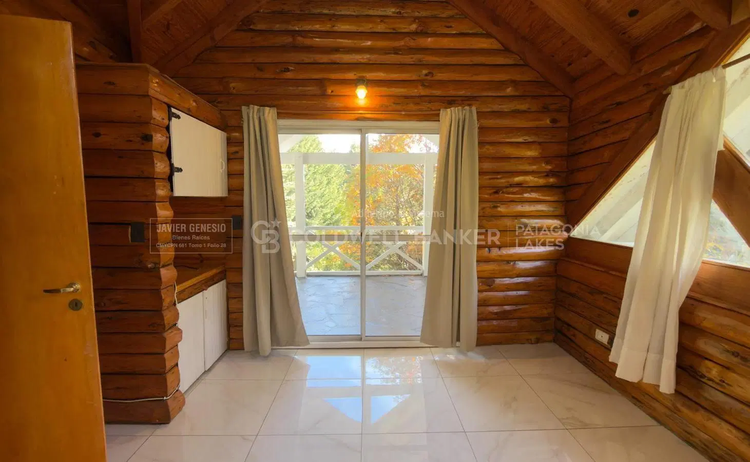 VENTA Cabaña 3 ambientes   Monoambiente. 782 m2 de terreno. Puerto Manzano. Villa La Angostura. 8