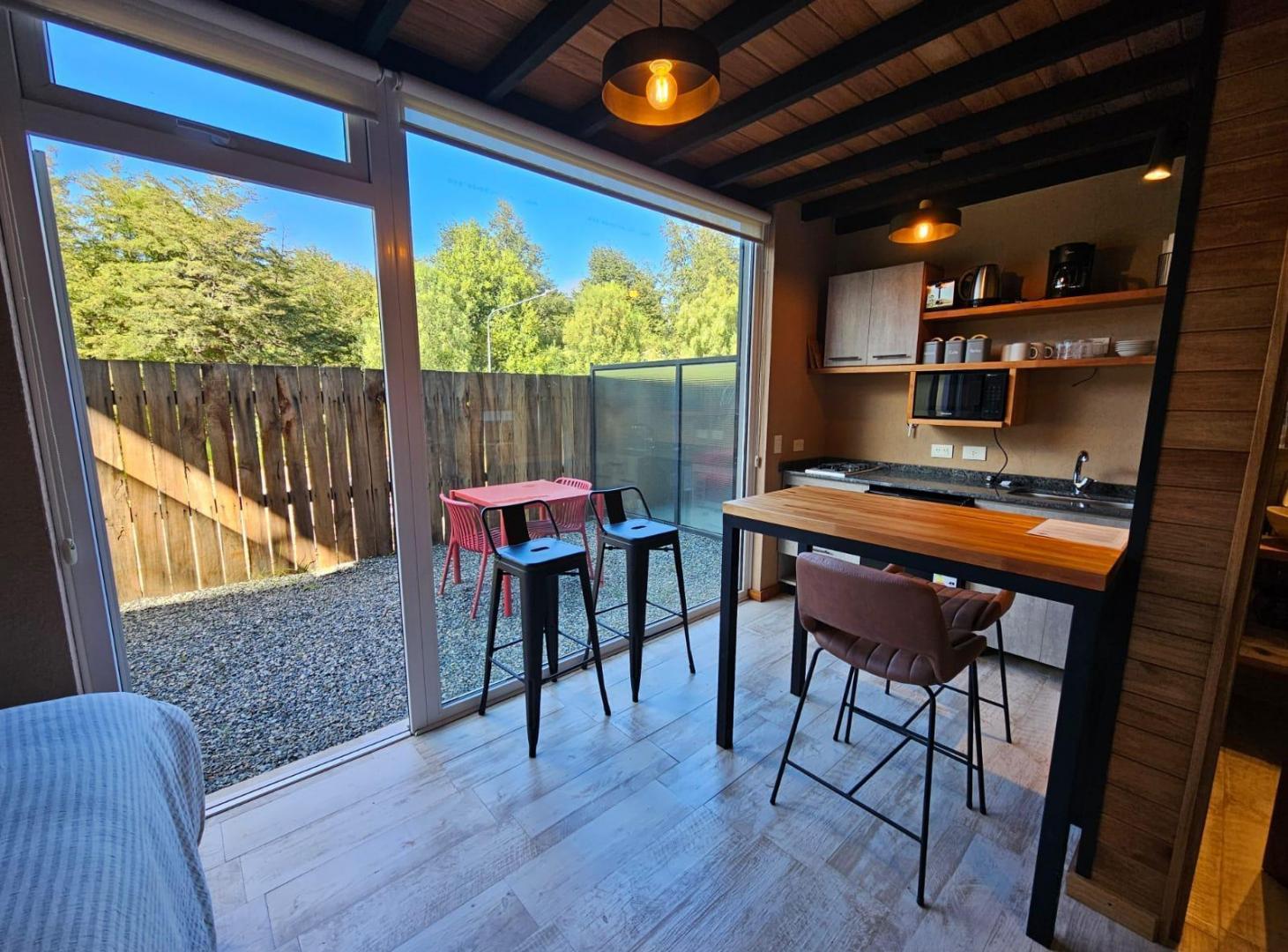 Foto de VENTA Departamento 2 ambientes UF6, parque privado amoblado, Villa La, imagen 3