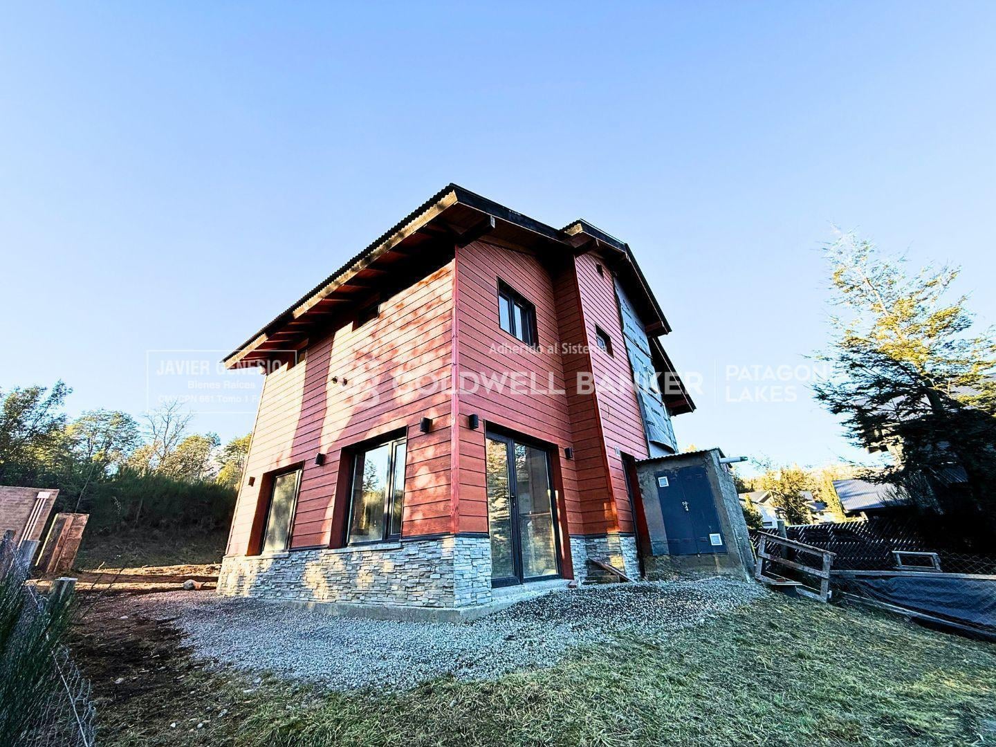 Foto de VENTA CASA APTA CRÉDITO 70m2 Barrio Norte - Villa La Angostura, imagen 2