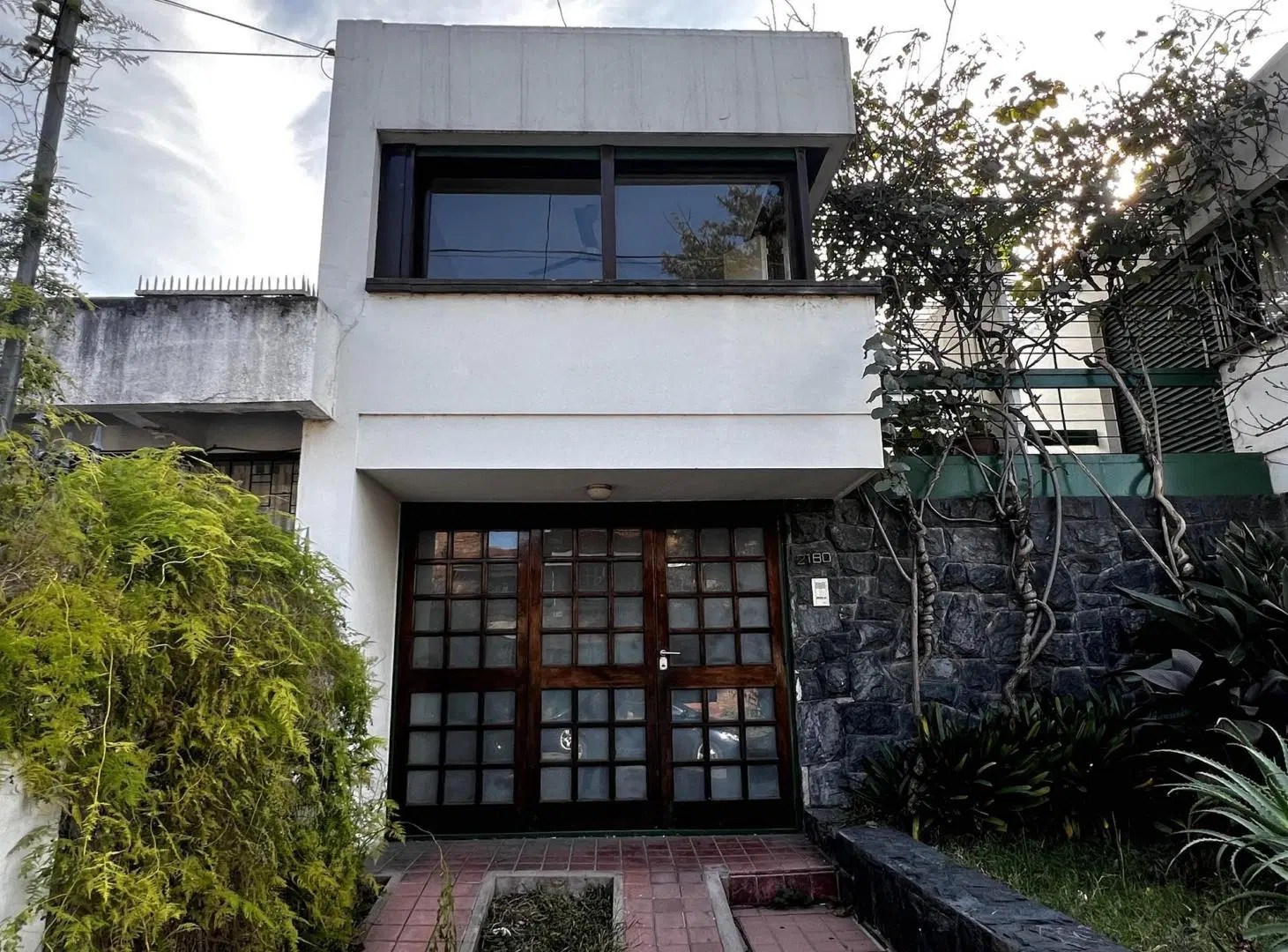 Casa en alquiler con cochera y patio en Colinas de Vélez Sarsfield 1